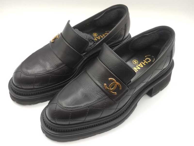 シャネル買取　ローファー